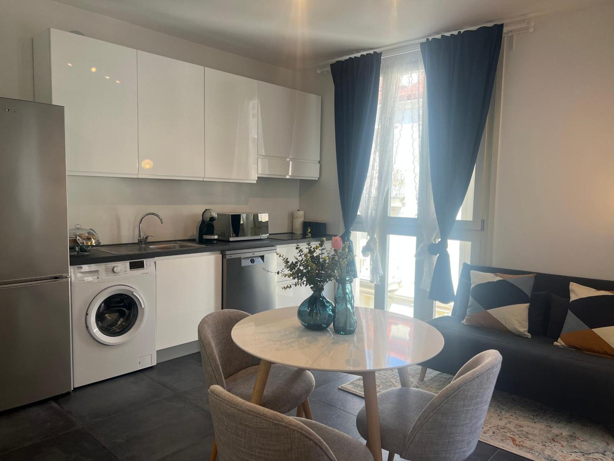 Regina Milano In Melegnano - Wifi, Breakfast Box And Terrace 아파트 외부 사진
